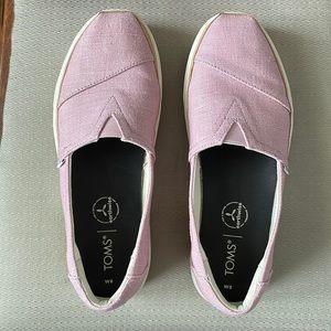 Toms slip on canvas shoe